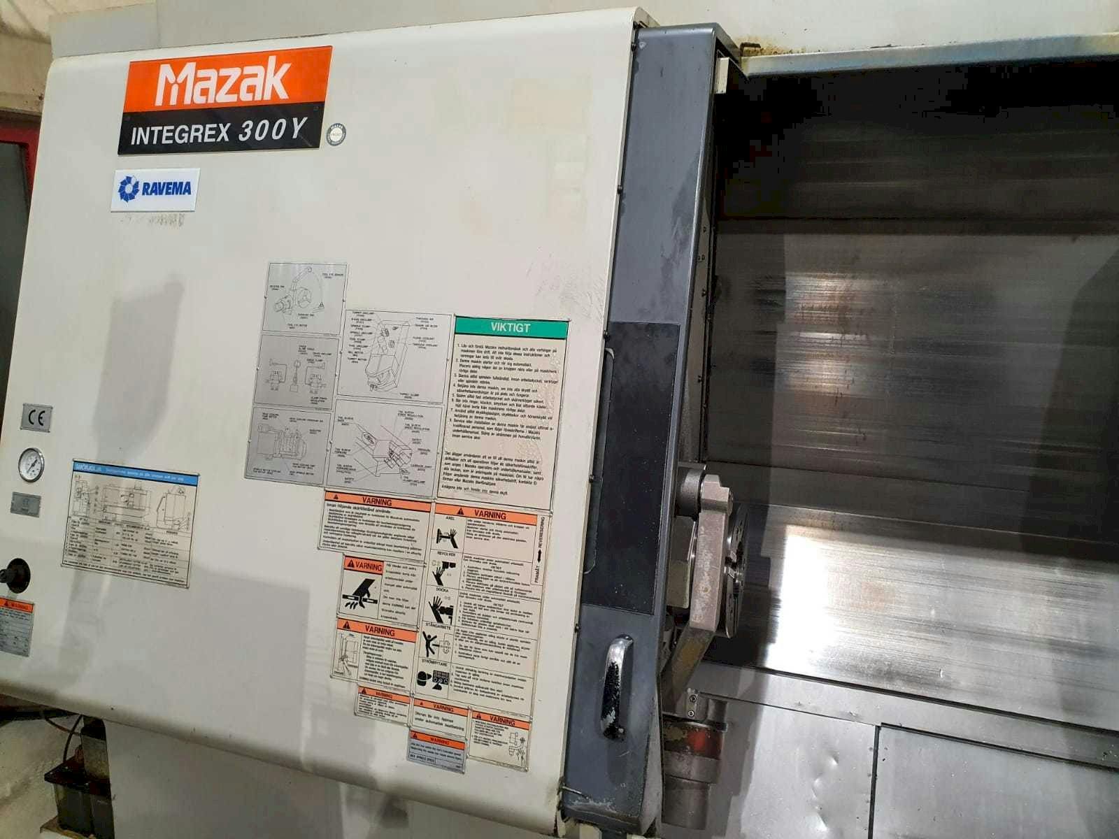 Prikaz  stroja Mazak Integrex 300Y  sprijeda