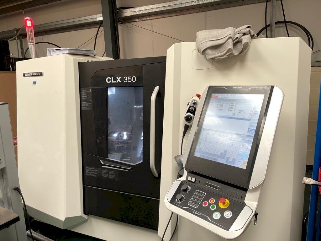 Prikaz  stroja DMG MORI CLX 350  sprijeda