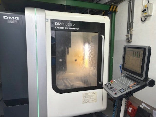 Prikaz  stroja DMG DMC 635V  sprijeda
