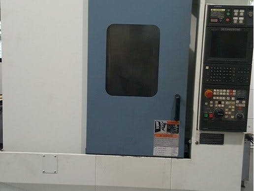 Prikaz  stroja MORI SEIKI Accumill 4000  sprijeda