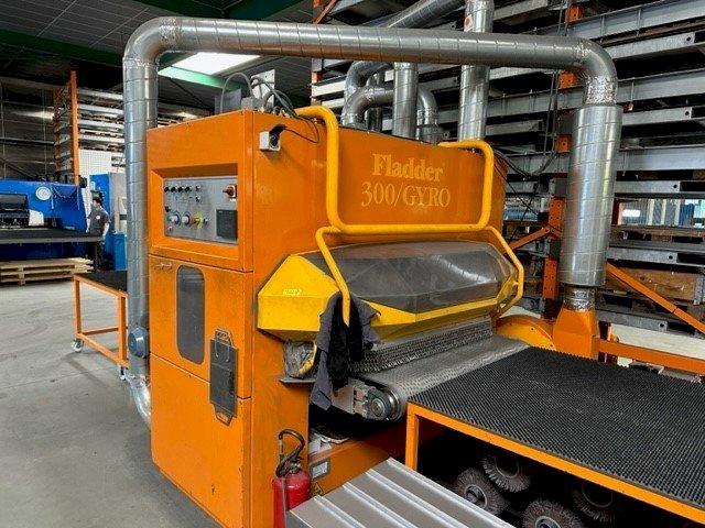 Prikaz  stroja Fladder 300/GYRO-1300 VAC  sprijeda