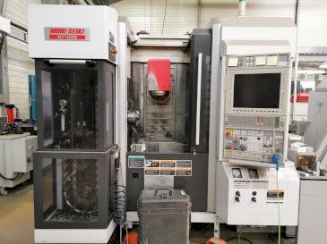 Prikaz  stroja MORI SEIKI NT 1000  sprijeda