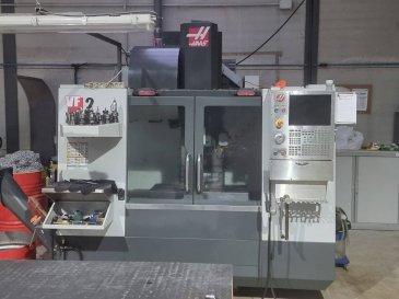 Prikaz  stroja HAAS VF-2  sprijeda