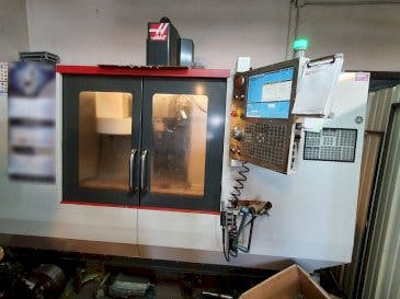 Prikaz  stroja HAAS TM-2P  sprijeda