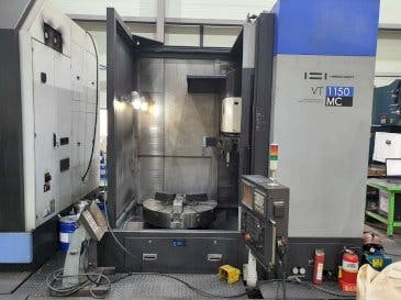 Prikaz  stroja HWACHEON VT 1150 MC  sprijeda