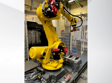 Prikaz  stroja EROWA Automation System  sprijeda