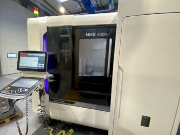 Prikaz  stroja DMG MORI NHX 4000  sprijeda