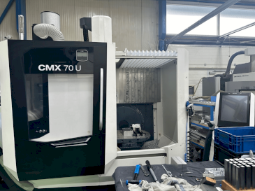 Prikaz  stroja DMG MORI CMX 70 U  sprijeda