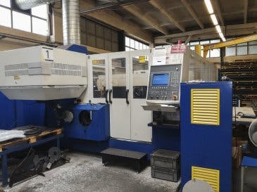 Prikaz  stroja Trumpf TruLaser L3030 zdesna