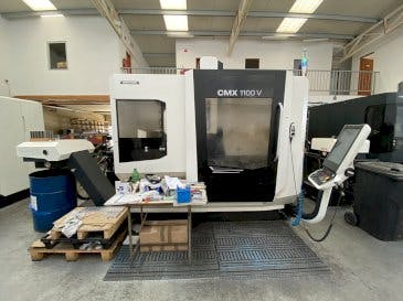 Prikaz  stroja DMG MORI CMX 1100  sprijeda