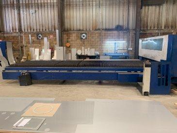 Prikaz  stroja Trumpf Trumatic L 6050  sprijeda