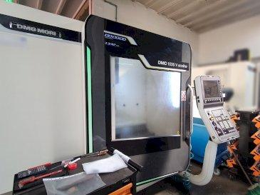 Prikaz  stroja DMG MORI DMC 1035V Ecoline  sprijeda