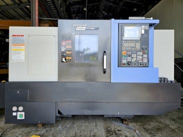 Prikaz  stroja DOOSAN GT2100B  sprijeda