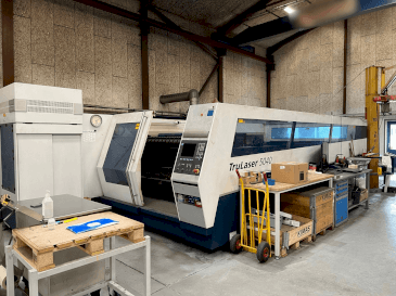 Prikaz  stroja TRUMPF TruLaser 5040  sprijeda