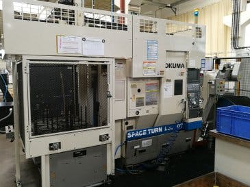 Prikaz stroja Okuma SPACE TURN LB250T slijeva