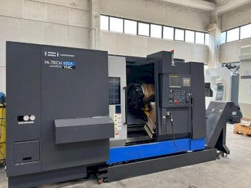 Prikaz  stroja HWACHEON HI-ECO 450A YMC  sprijeda