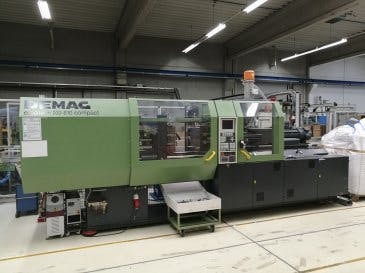 Prikaz stroja DEMAG Ergotech 200-610 NC slijeva