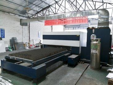 Prikaz  1 stroja Trumpf TruLaser 3030 zdesna