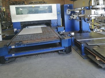 Prikaz  stroja Trumpf Trumatic L3050 sprijeda