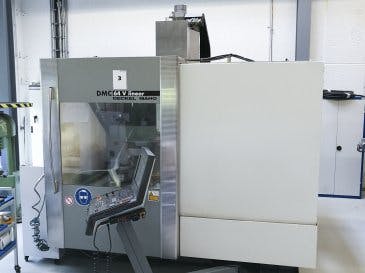 Prikaz  stroja DMG MORI DMC 64 V linear sprijeda